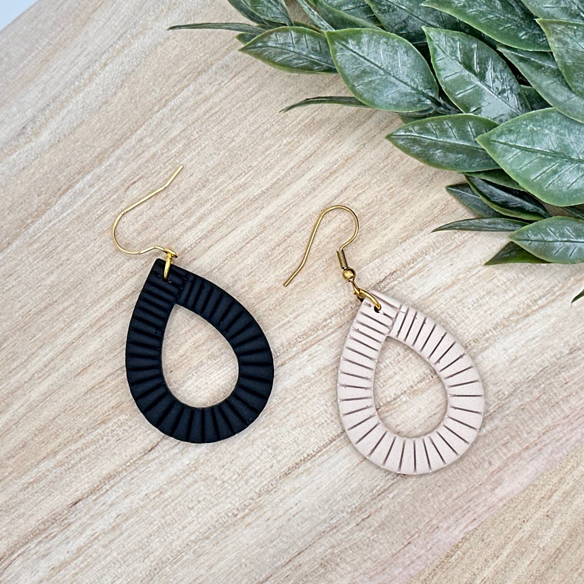 Ribbed Teardrop Dangles